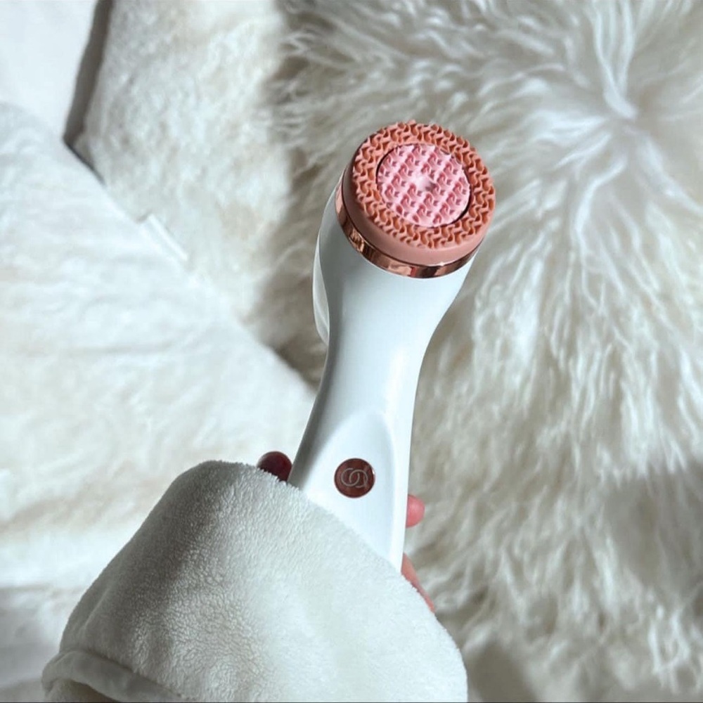 Brand new lumi IO Bluetooth in rose gold